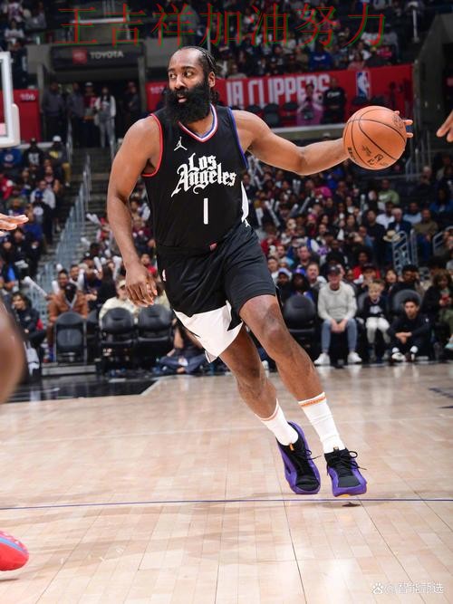 哈登状态回升引发热议 球队状态回暖值得关注